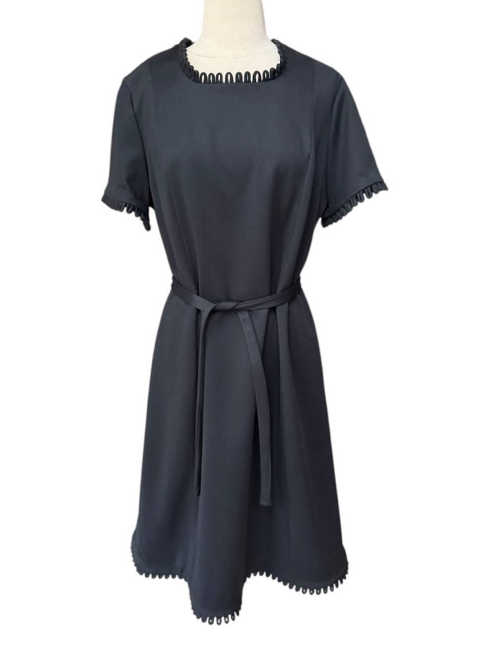 1960s Berkshire Black Twill Weave Intricate Loop Fringe Trim Self-Tie Belt Shift